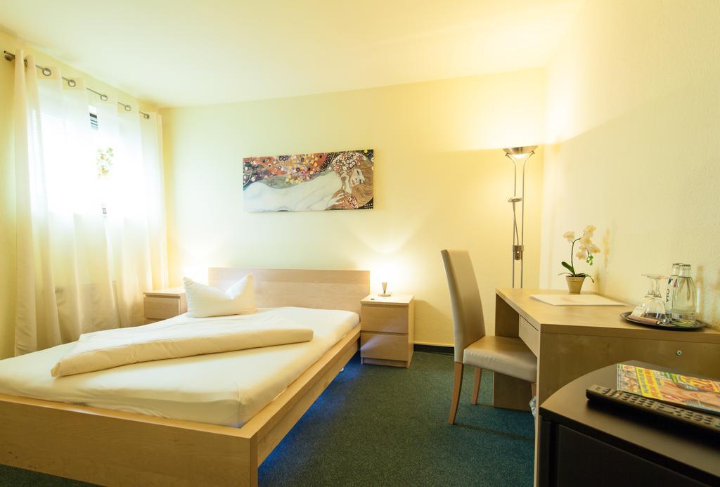 Garni-Hotel An Der Weide Berlin Bagian luar foto