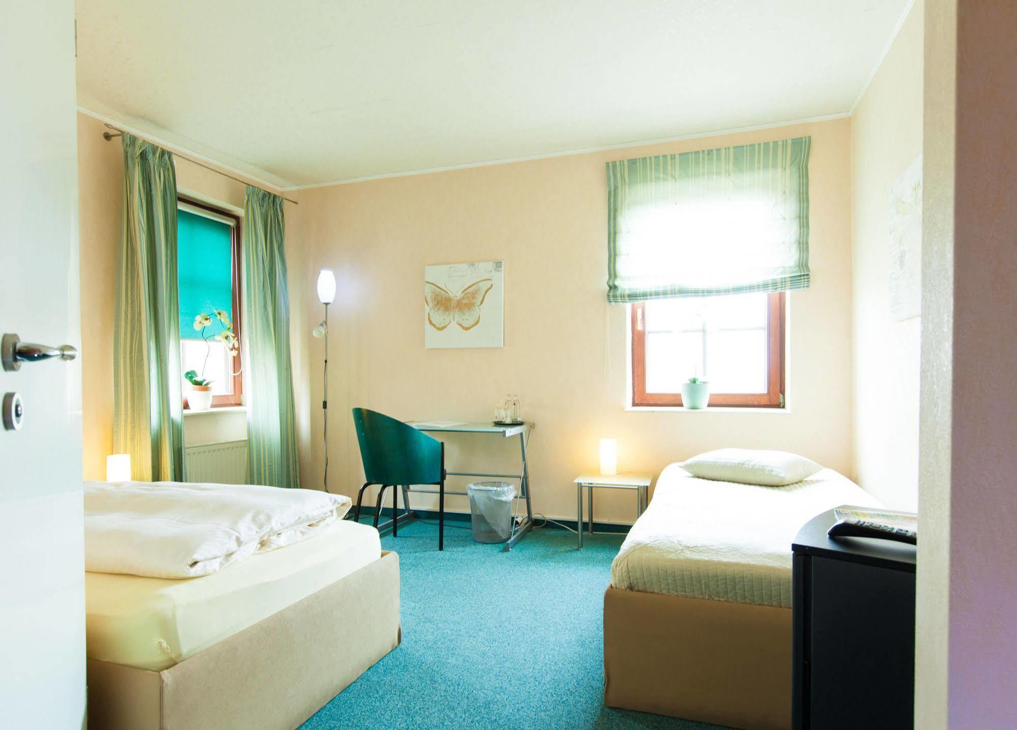 Garni-Hotel An Der Weide Berlin Bagian luar foto